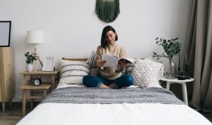 Decoração comfy: o que significa, dicas e como aplicar no seu lar